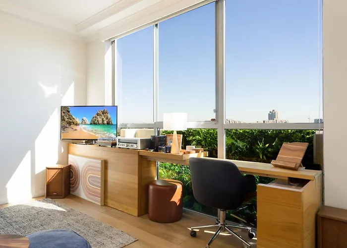 Bright And Modern Apartment In Amazing Location