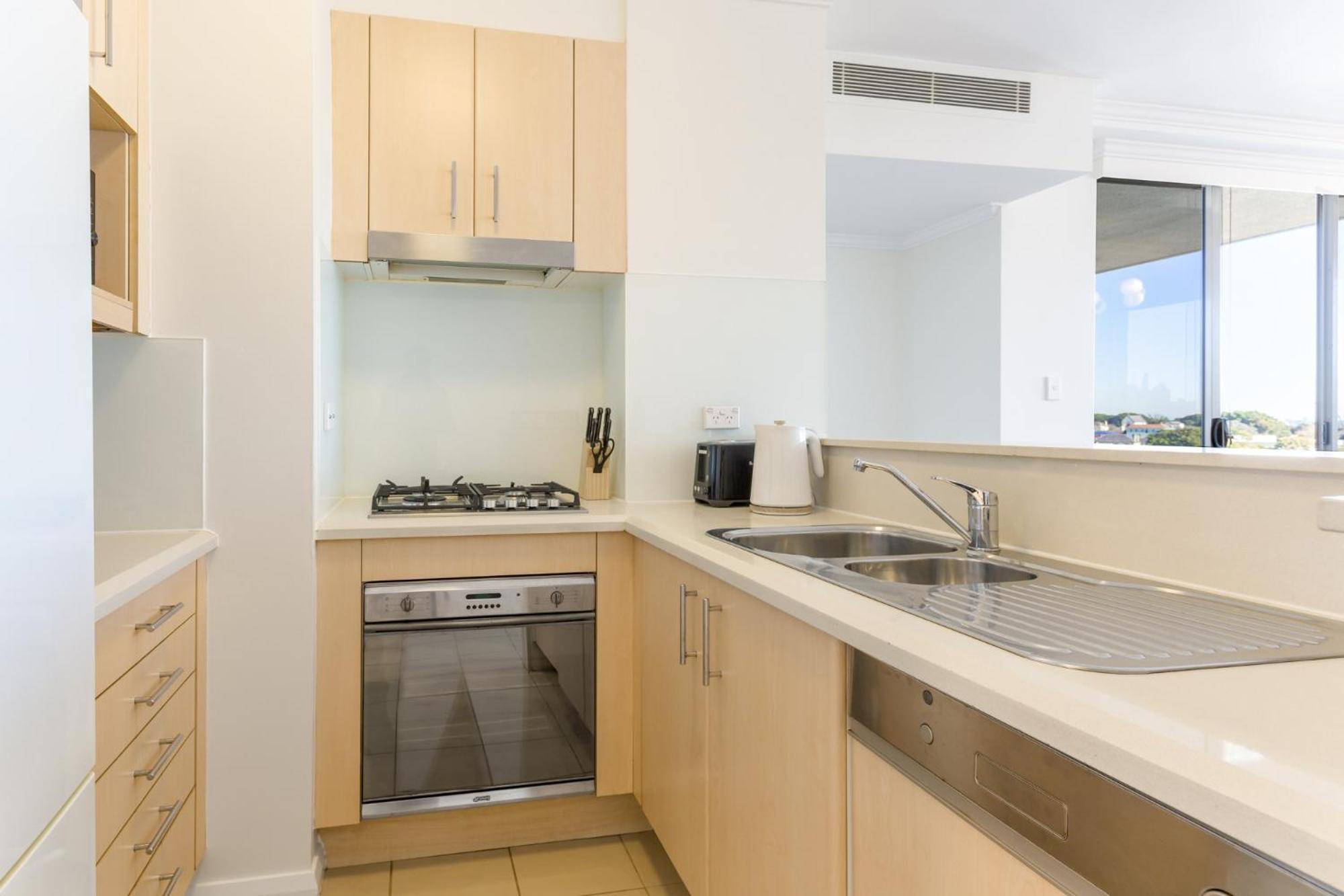 Bright And Modern In Amazing Location * Sydney